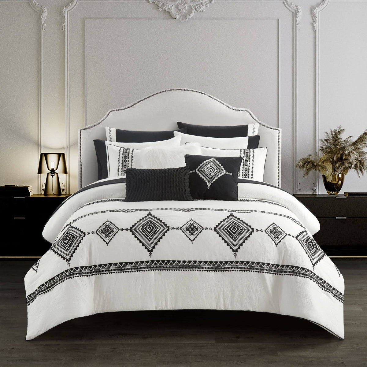Better Homes & Gardens Summit 12 Piece Bedding Set, Queen, Black and White Pattern, Polyester - Product image 1